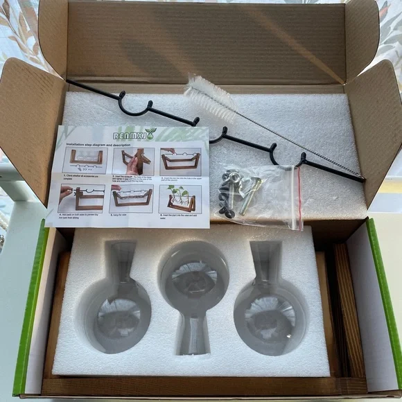 Wooden Plant Terrarium with Glass Vases - Picture 5 of 5